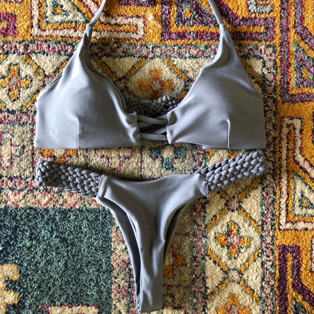 Cheeky gray bikini